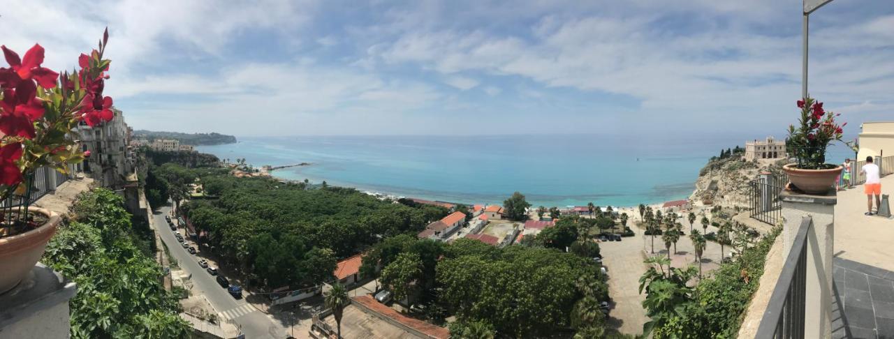 Chez Moi Tropea Centro Bed & Breakfast Bagian luar foto