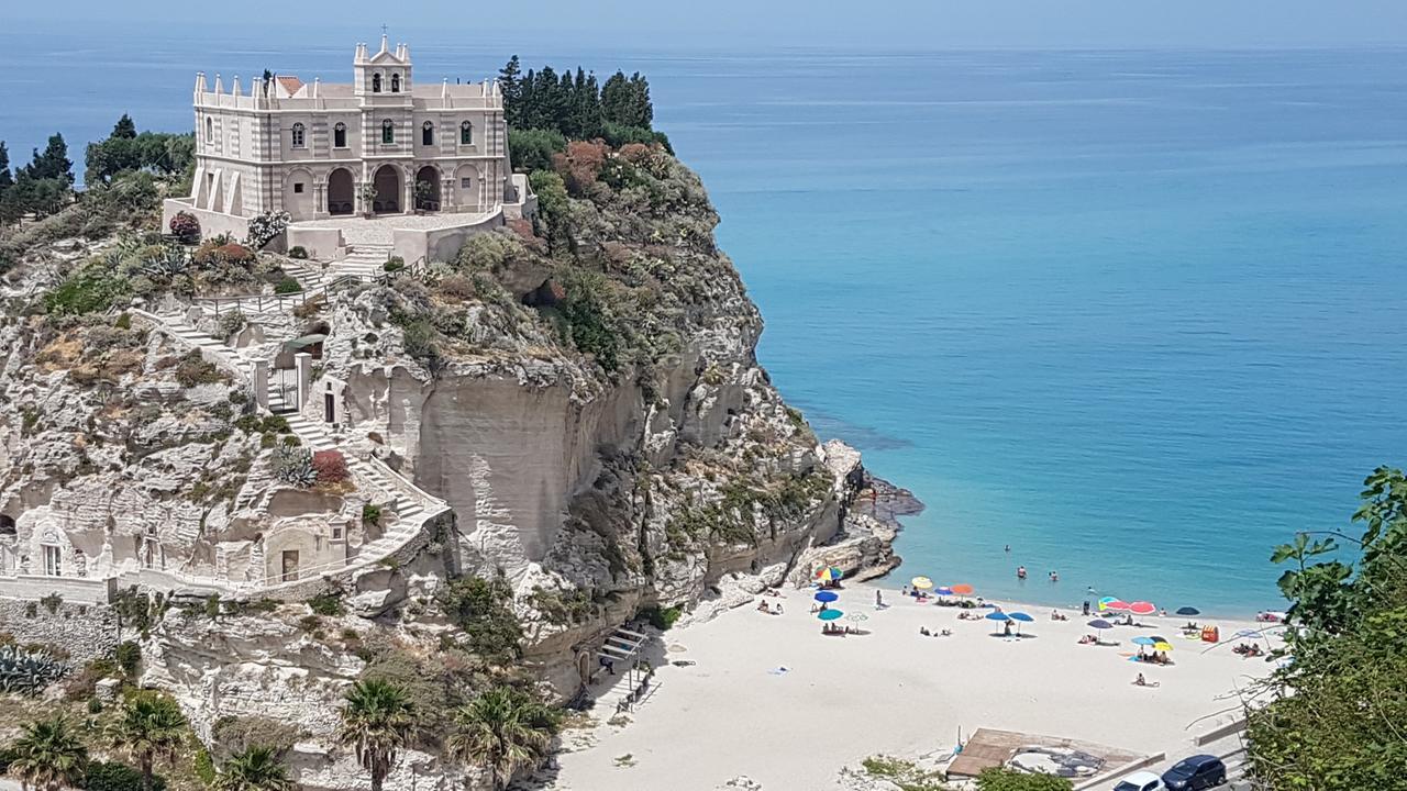 Chez Moi Tropea Centro Bed & Breakfast Bagian luar foto